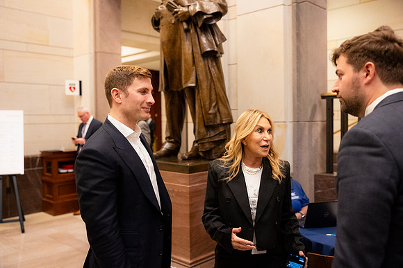 0038_5-1-24_HILL-and-Valley-US-Capitol-Eventphotojournalism-event-Photographers