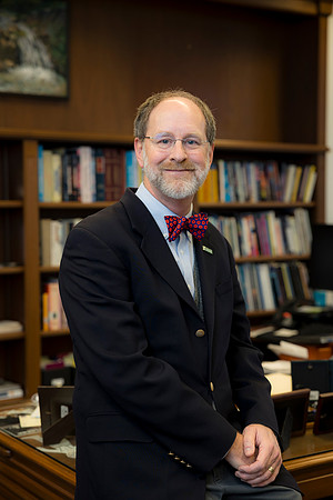 12312-19-24_USGS_David-Applegate-Professional-Headshot-Photographers-EventPhotojournalism-photography