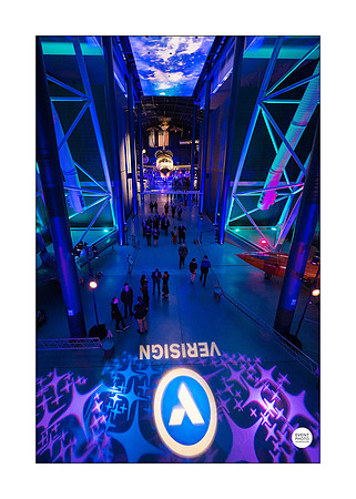 0174__12-3-22__Event_Verisign-Holiday-Party-Udvar-Hazy-Center-EventPhotojournalism-event-photographers-Virginia