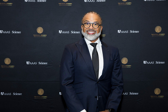 0108__6-5-25_AAAS-2025-Mani-L-Bhaumik-Breakthough-Award-Washington-DC-Event-Photojournalism-photography