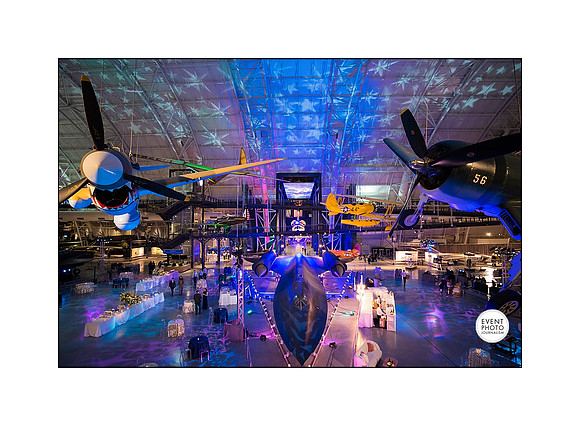 0099__12-3-22__Event_Verisign-Holiday-Party-Udvar-Hazy-Center-EventPhotojournalism-event-photographers-Virginia