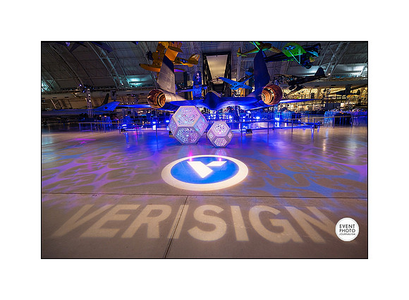 0115__12-3-22__Event_Verisign-Holiday-Party-Udvar-Hazy-Center-EventPhotojournalism-event-photographers-Virginia