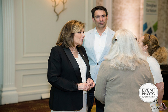 0305__5-14-24_Noblis_Board-of-Trustee Award-Virginia-event-photographers-Eventphotojournalism