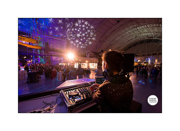 0303__12-3-22__Event_Verisign-Holiday-Party-Udvar-Hazy-Center-EventPhotojournalism-event-photographers-Virginia