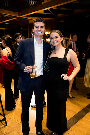 0257__12-13-24_Bain-Company-Holiday-Party-District-Winery-EventPhotojournalism-photography