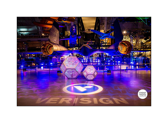 0124__12-3-22__Event_Verisign-Holiday-Party-Udvar-Hazy-Center-EventPhotojournalism-event-photographers-Virginia