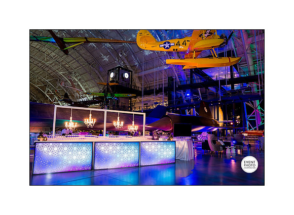 0080__12-3-22__Event_Verisign-Holiday-Party-Udvar-Hazy-Center-EventPhotojournalism-event-photographers-Virginia