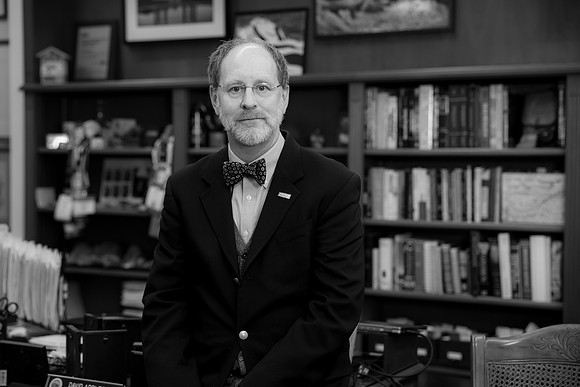 8812-19-24_USGS_David-Applegate-Professional-Headshot-Photographers-EventPhotojournalism-photography
