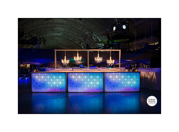 0076__12-3-22__Event_Verisign-Holiday-Party-Udvar-Hazy-Center-EventPhotojournalism-event-photographers-Virginia
