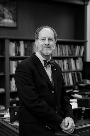 11812-19-24_USGS_David-Applegate-Professional-Headshot-Photographers-EventPhotojournalism-photography