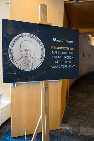 0044__6-5-25_AAAS-2025-Mani-L-Bhaumik-Breakthough-Award-Washington-DC-Event-Photojournalism-photography