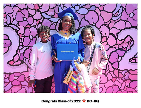 0144__8-12-22_Rainbow-Graduation-Class-2022_XQ