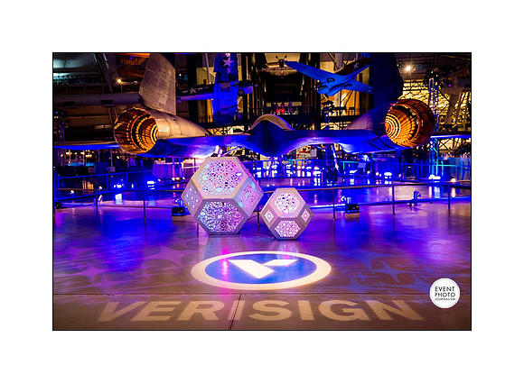 0125__12-3-22__Event_Verisign-Holiday-Party-Udvar-Hazy-Center-EventPhotojournalism-event-photographers-Virginia