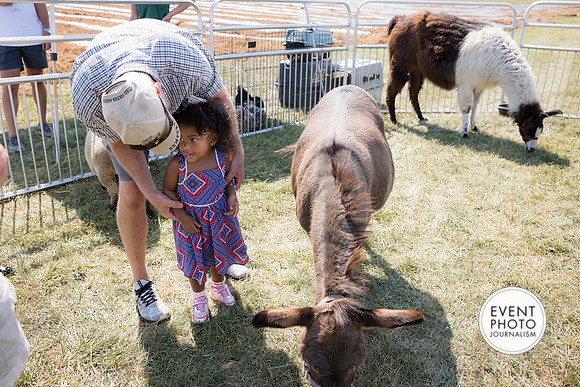 0479__9-14-24-Chartis-Federal-Corporate-Family-Day-JK-Farm-Purceville-Virginia-EventPhotojournalism-event-photographers