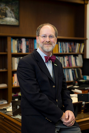 12512-19-24_USGS_David-Applegate-Professional-Headshot-Photographers-EventPhotojournalism-photography