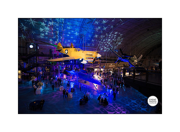 0356__12-3-22__Event_Verisign-Holiday-Party-Udvar-Hazy-Center-EventPhotojournalism-event-photographers-Virginia