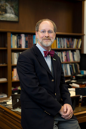 12912-19-24_USGS_David-Applegate-Professional-Headshot-Photographers-EventPhotojournalism-photography
