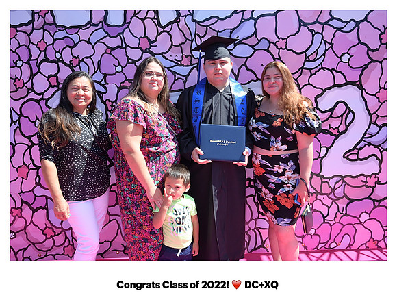 0121__8-12-22_Rainbow-Graduation-Class-2022_XQ