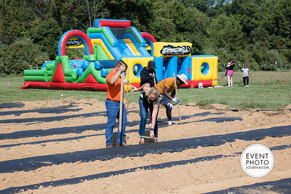 0385__9-14-24-Chartis-Federal-Corporate-Family-Day-JK-Farm-Purceville-Virginia-EventPhotojournalism-event-photographers
