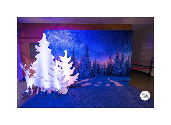 0008__12-3-22__Event_Verisign-Holiday-Party-Udvar-Hazy-Center-EventPhotojournalism-event-photographers-Virginia