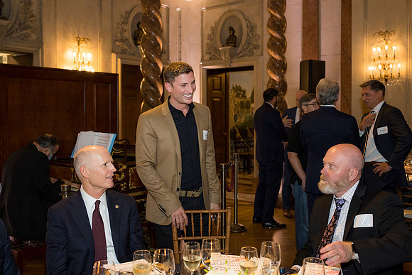 0195__9-21-22__Global-Talk-With-Jacob-Helberg-Anderson-House-Washington-DC-Event-Photojournalism-event-photography