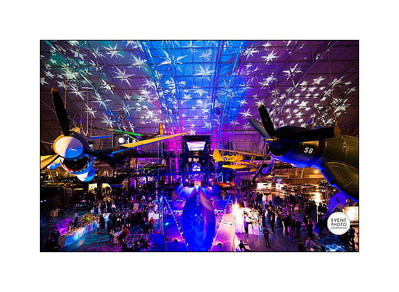 0234__12-3-22__Event_Verisign-Holiday-Party-Udvar-Hazy-Center-EventPhotojournalism-event-photographers-Virginia