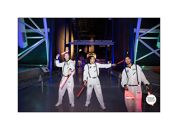 0265__12-3-22__Event_Verisign-Holiday-Party-Udvar-Hazy-Center-EventPhotojournalism-event-photographers-Virginia