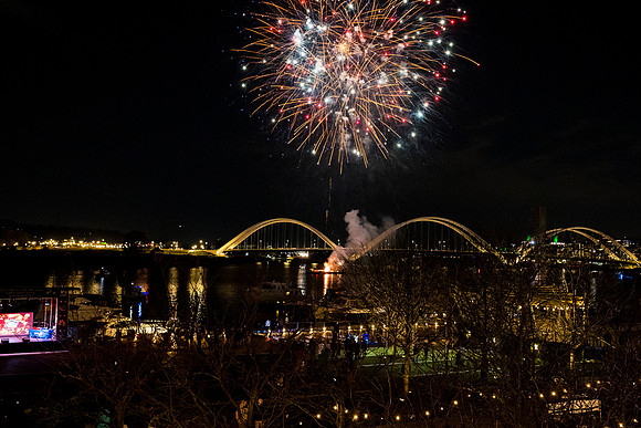 0147__12-13-24_Bain-Company-Holiday-Party-District-Winery-EventPhotojournalism-photography