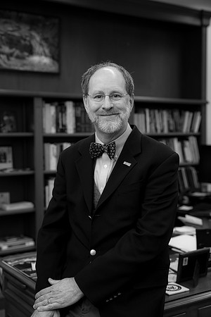 11412-19-24_USGS_David-Applegate-Professional-Headshot-Photographers-EventPhotojournalism-photography