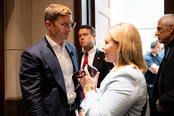 0169_5-1-24_HILL-and-Valley-US-Capitol-Eventphotojournalism-event-Photographers