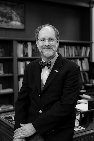 11212-19-24_USGS_David-Applegate-Professional-Headshot-Photographers-EventPhotojournalism-photography
