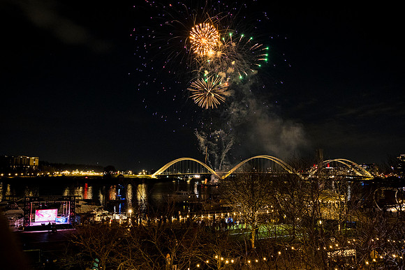 0165__12-13-24_Bain-Company-Holiday-Party-District-Winery-EventPhotojournalism-photography